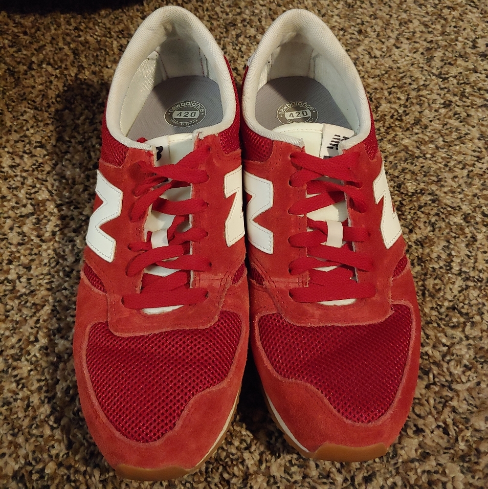 New Balance 420 Shoes